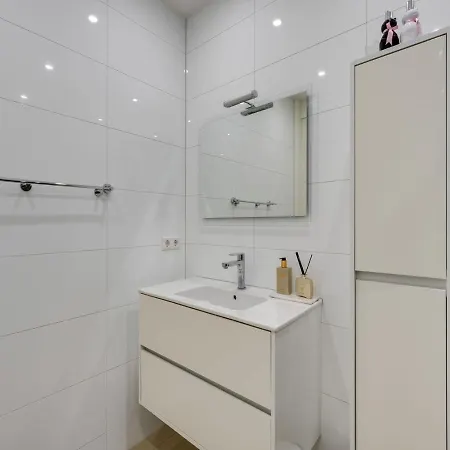 In For 2 Peoples Apartment